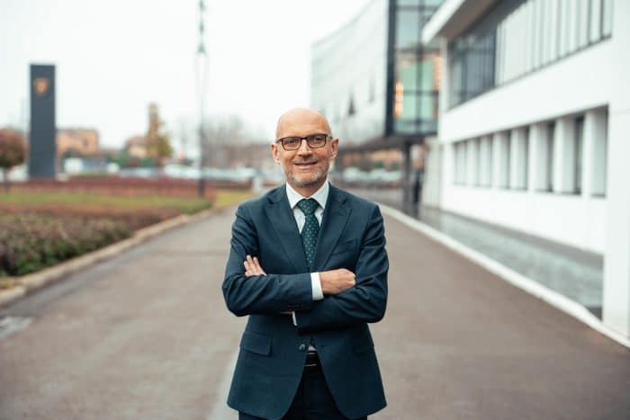 Lamborghini 3 700x467