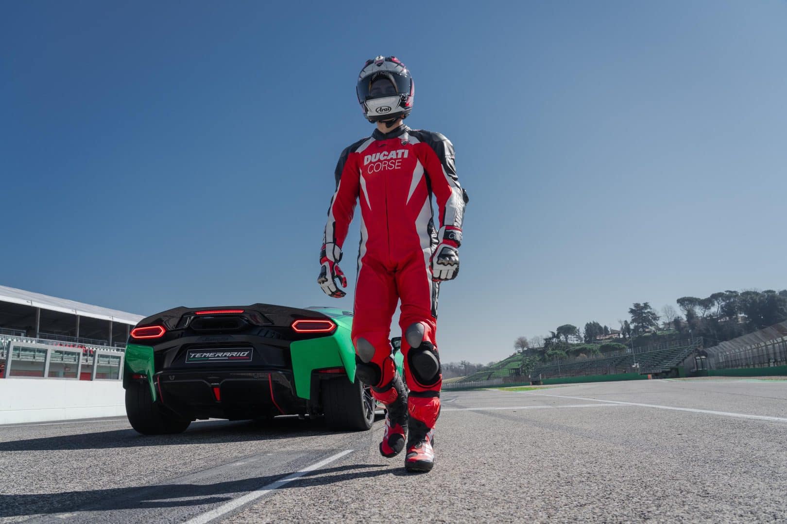 Lamborghini Temerario VS Ducati Panigale V4 le foto della sfida in pista 4 1620x1080