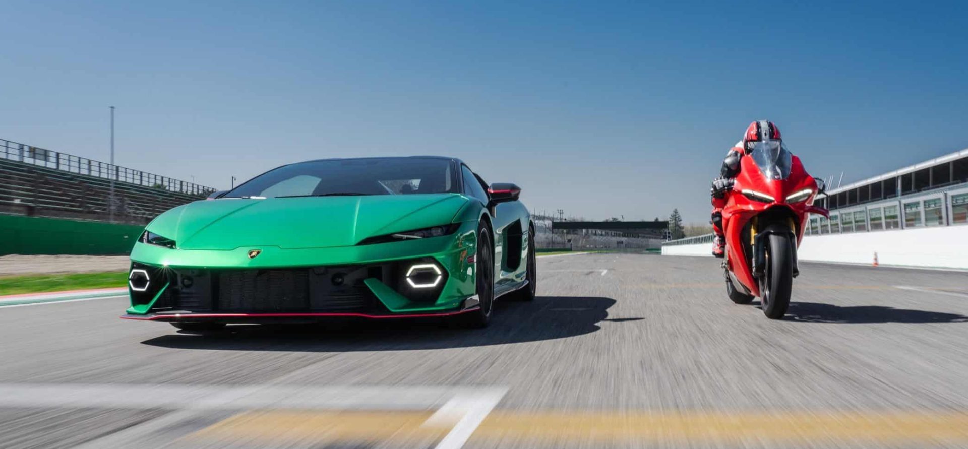 Lamborghini Temerario VS Ducati Panigale V4 le foto della sfida in pista 6 scaled e1747402698644 1920x891