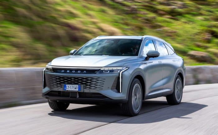 Omoda 9, prova del Suv cinese ibrido plug-in che punta in alto 7 Omoda 9 su strada