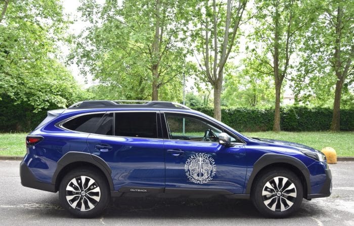 Subaru Outback consegna speciale al Vittoriale 2 700x448