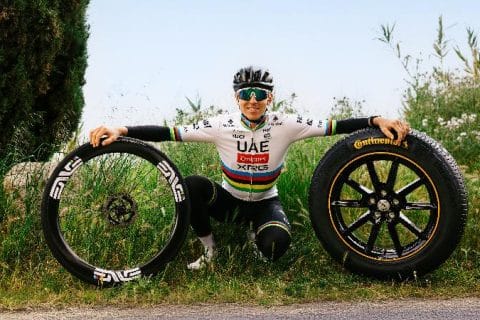 Tadej Pogacar e Continental 4 480x320