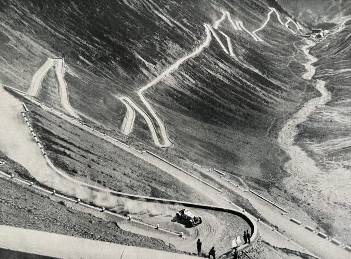 1932 Nr. 68 Hans Stuck beim Training am Tag vor dem Rennen 700x516