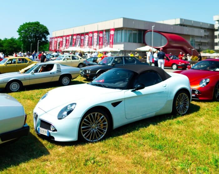 Alfa Romeo compleanno per 115 anni di emozioni e passione 4 scaled e1750744908844 700x558