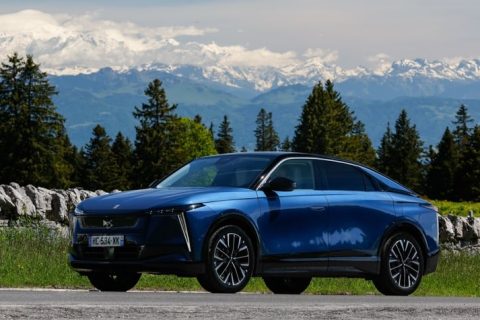 DS N°8, ammiraglia elettrica del Marchio di lusso francese di Stellantis 3