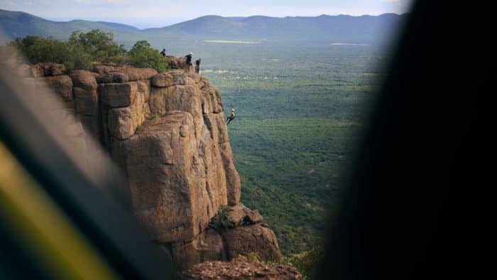 Defender 110 Trophy Edition 6 700x394