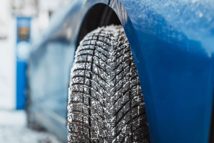 Goodyear UltraGrip Performance 3 1 700x467