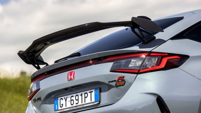 Honda Civic Type R Best Lap 9 700x393