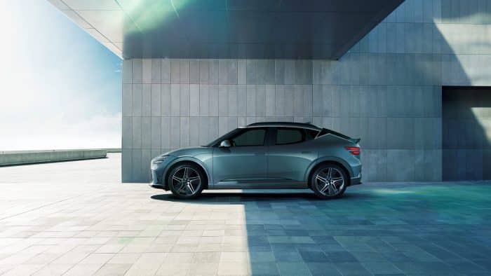 Hyundai Genesis GV60 04 700x394