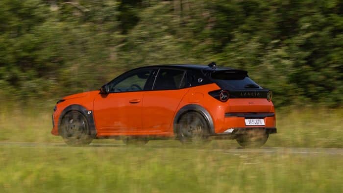 Lancia Ypsilon HF e HF Line la prova. Sportivita e lusso. Elefantino da 280 cv 44 700x394