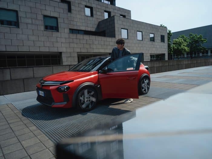 Lancia Ypsilon HF e HF Line la prova. Sportivita e lusso. Elefantino da 280 cv 49 700x525