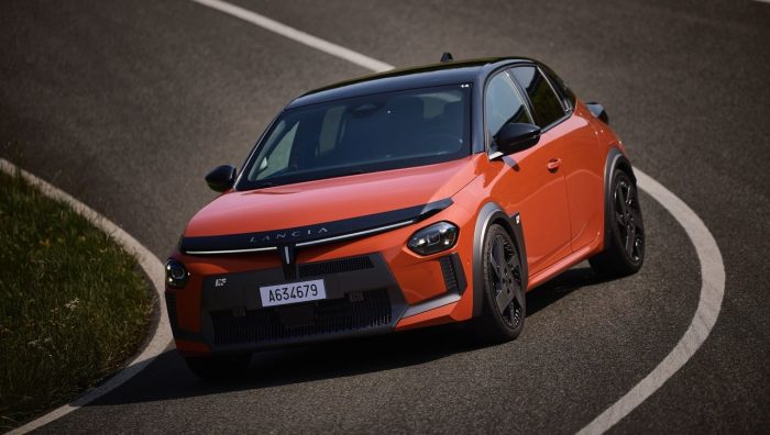 Lancia Ypsilon HF e HF Line, la prova. Sportività e lusso. Elefantino da 280 cv - 8