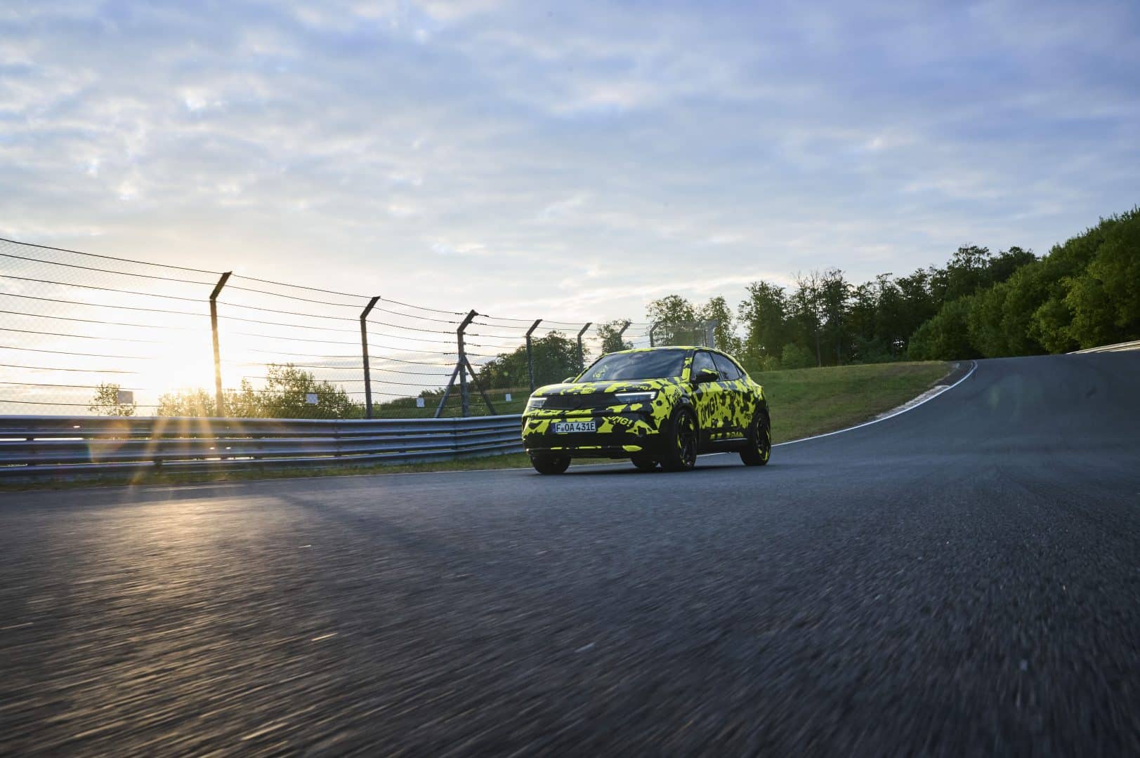 Opel Mokka GSE 4 1623x1080