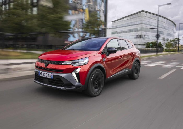 Renault Symbioz full hybrid E-Tech - Esprit Alpine - Rouge Flamme (11)