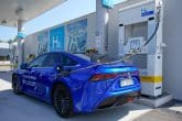 Venezia lancia il primo car sharing a idrogeno dItalia con 3 Toyota Mirai 5 165x110