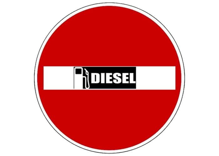 Silenziato ovviamente sulla politica. Con una scarica come nel quiz iniziale di Ghostbusters.