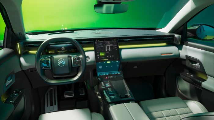 Citroen C5 Aircross 2025, aperti gli ordini. Prezzo e informazioni 4 Citroen C5 Aircross 2025 6 700x394