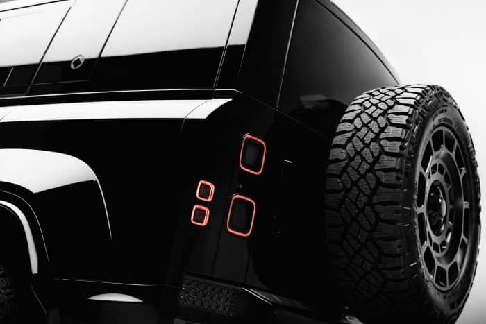 Defender Octa Black 10 700x467