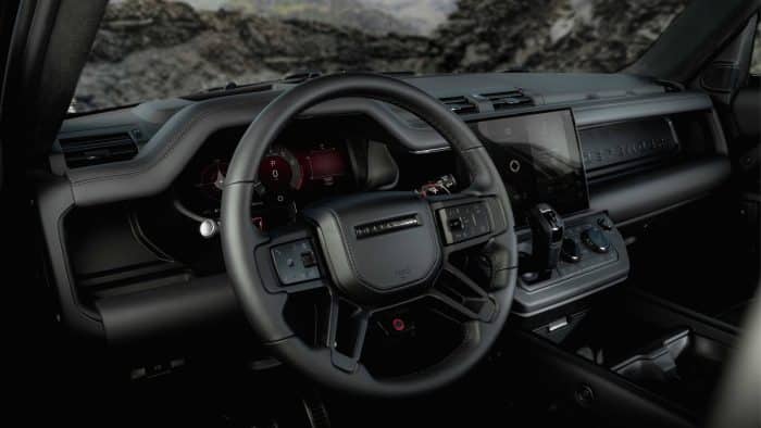 Defender Octa Black 13 700x394