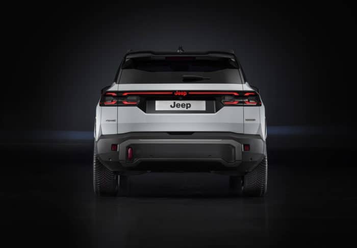 Jeep Compass 4xe 16 700x486