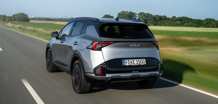 Kia Sportage 2026 prova su strada 48 e1752212509964 700x334