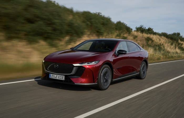 Mazda 6e il lusso elettrico giapponese alla prova su strada 53 e1752098688981 700x449