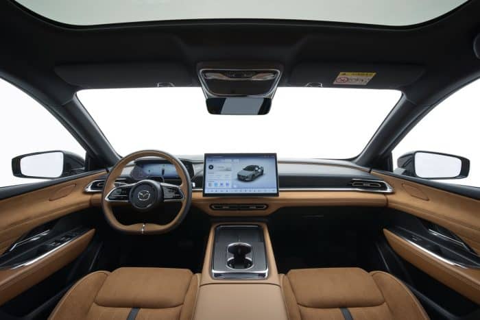 Mazda 6e il lusso elettrico giapponese alla prova su strada 54 700x467