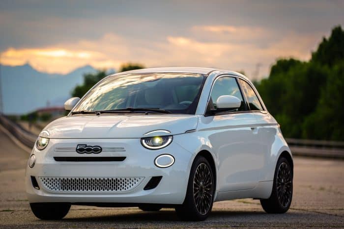 Nuova Fiat 500 Hybrid 22 700x467