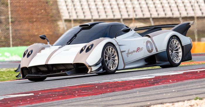 Pagani Huayra R Evo Roadster Monterey 2025 - dimensioni grandi