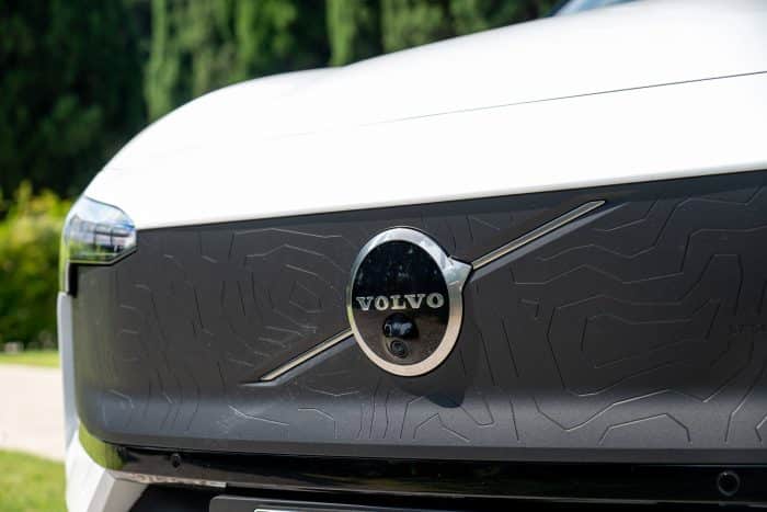 Volvo EX30 Cross Country 18 700x467