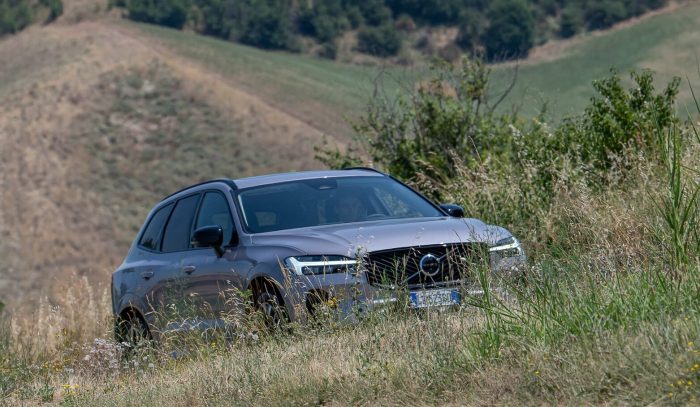 Volvo XC60 2026 il bestseller si aggiorna. La prova 12 e1752224480951 700x407