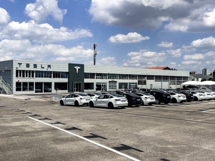 tesla romanord 1 700x525