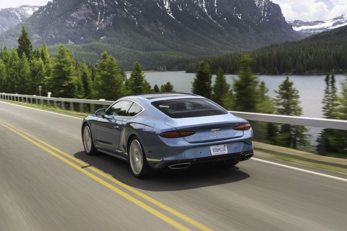 Bentley a Monterey con la EXP 15 un ponte tra innovazione e patrimonio 10 700x467