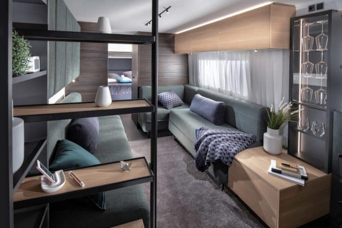 Camper 2025 le dotazioni speciali per il viaggio 636 astella 904 sitting group bc8 6817 web 700x467