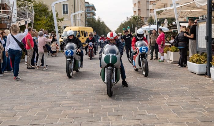 Il richiamo della strada la Benelli Week 2025 accende Pesaro 1 700x414