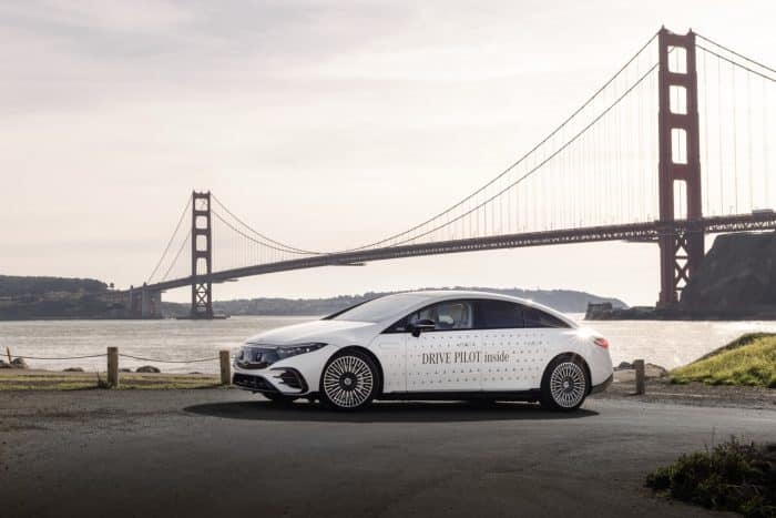 Mercedes, nuovo DRIVE PILOT livello 3. Guida autonoma fino a 40 miglia orarie