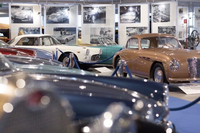 Museo Nicolis Collezione Auto depoca ph Comparotto 2 dimensioni grandi 700x466