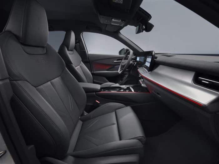 Nuovo Audi Q3 2025 svela interni rivoluzionari 3 Nuovo Audi Q3 2025 svela interni rivoluzionari 4 700x525