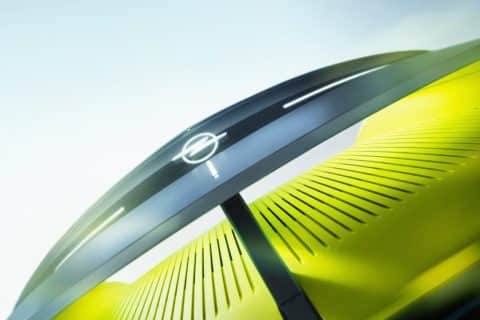 Opel 2025 concept car svela futuro elettrico e sportivo 1 480x320
