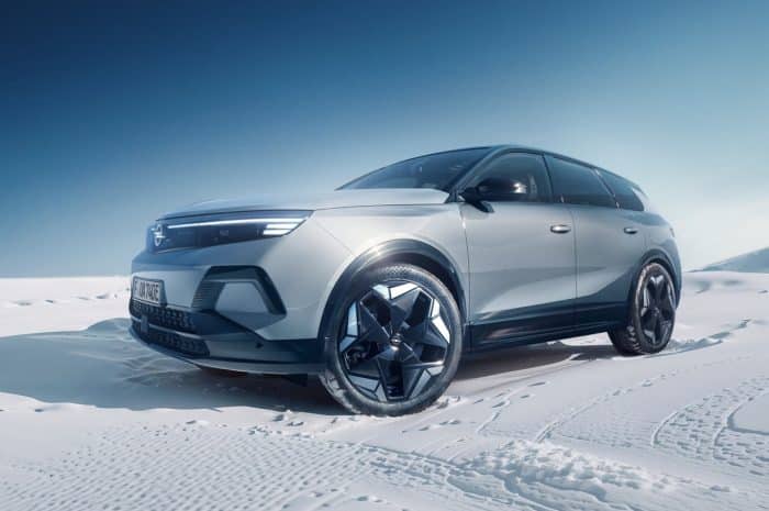 Opel svela 3 nuovi modelli elettrici allIAA Mobility 2025. Scopri la Corsa GSE Vision Gran Turismo il Mokka GSE da 280 cavalli e il Grandland Electric AWD 7 700x465