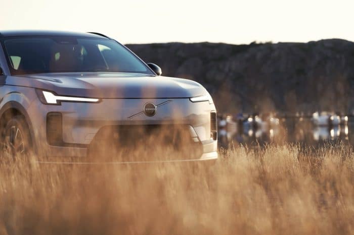 Volvo XC70 plug in hybrid con range extender 40 700x466