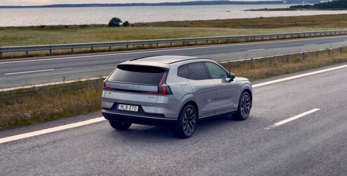 Volvo XC70 plug in hybrid con range extender 5 e1756365697972 700x355