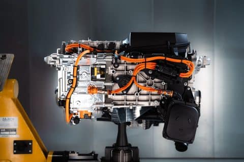 BMW lancera nel 2028 la prima auto a idrogeno di serie 1 480x320