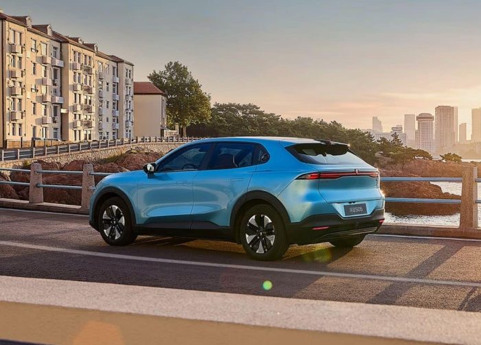 Changan Deepal S05, auto elettrica cinese in Europa ... da Torino 4 Changan Deepal S05 7 scaled e1757601534737 700x502