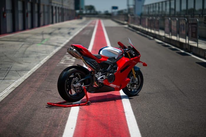 Ducati Panigale V4R 2026 5 700x467