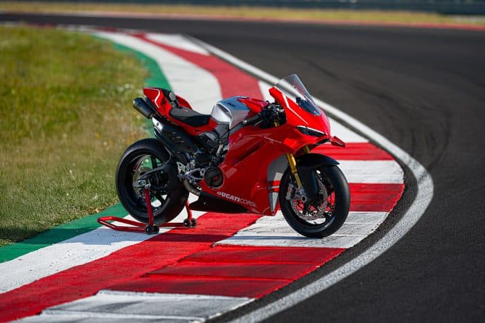 Ducati Panigale V4R 2026 8 700x467