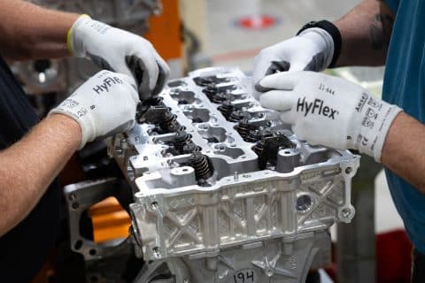 EP6 il motore full hybrid Stellantis 1.6 litri turbo a 4 cilindri 1 480x320