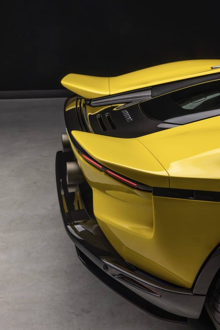 Ferrari 849 Testarossa Spider Giallo Modena 11 dimensioni grandi 1 721x1080