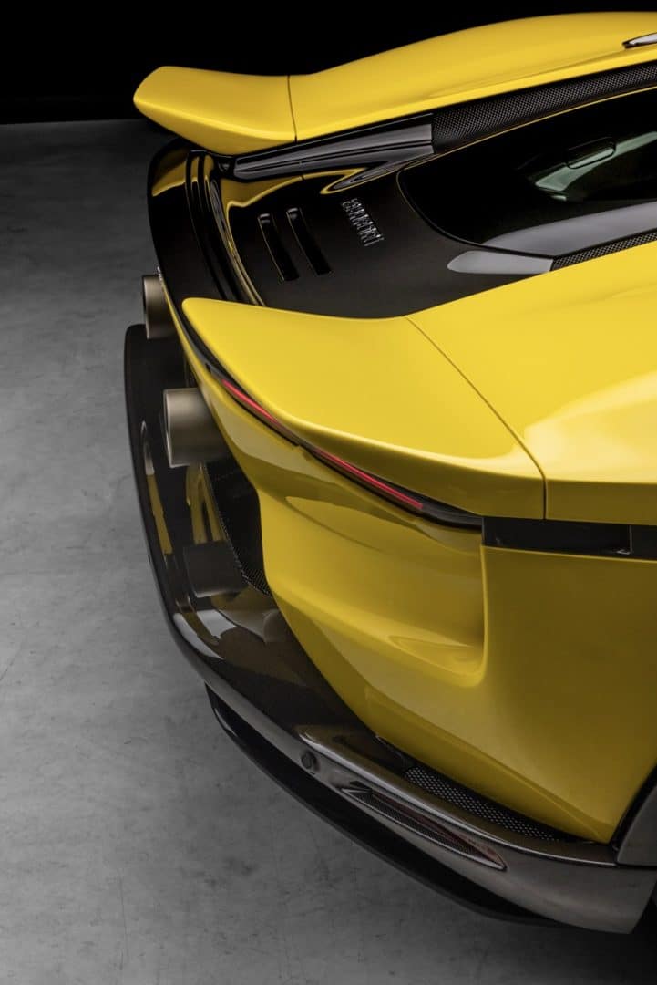 Ferrari 849 Testarossa Spider Giallo Modena 12 dimensioni grandi 1 721x1080