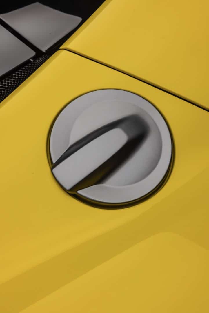 Ferrari 849 Testarossa Spider Giallo Modena 18 dimensioni grandi 721x1080